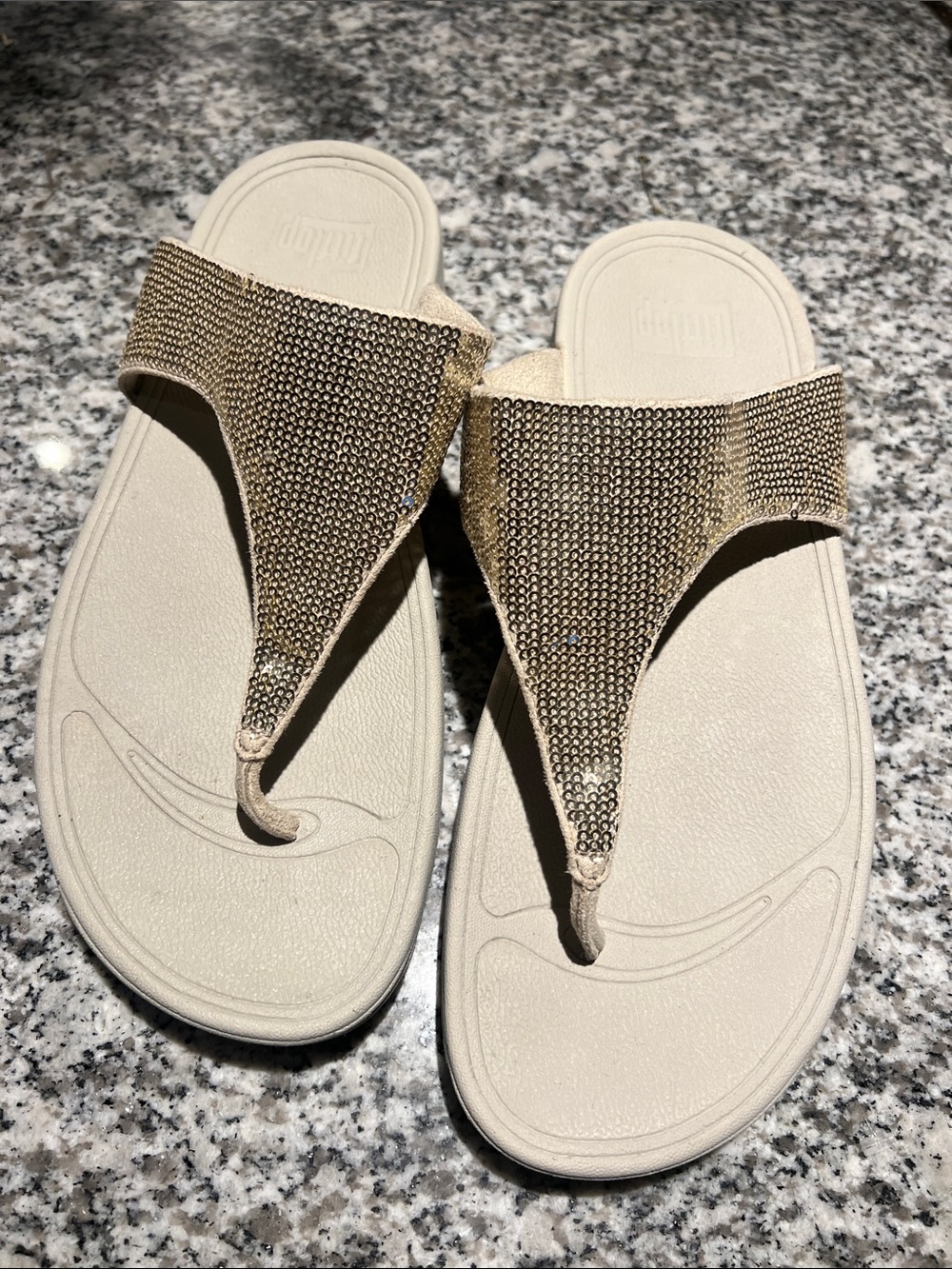 Fitflop Thong Sandals Sz 10 Beige Glitter summer comfy walking